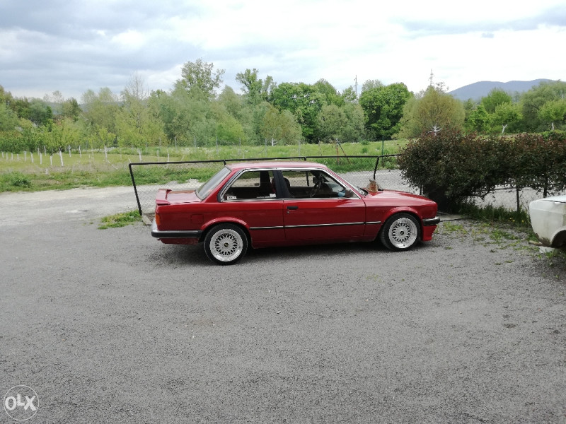 BMW e30