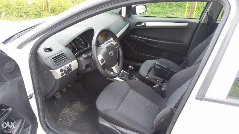 Opel Astra 2007.g cdti full extra stanje tek uvezena