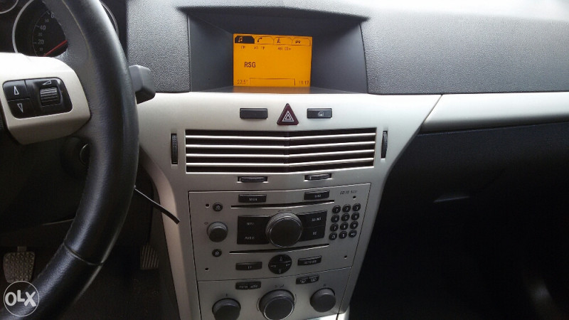 Opel Astra 2007.g cdti full extra stanje tek uvezena