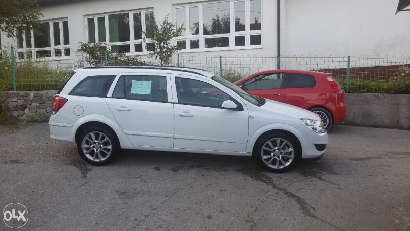 Opel Astra 2007.g cdti full extra stanje tek uvezena