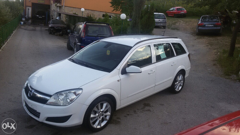 Opel Astra 2007.g cdti full extra stanje tek uvezena
