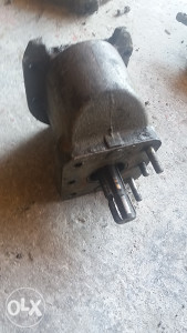 Izlazni reduktor za traktor IMT 560.577