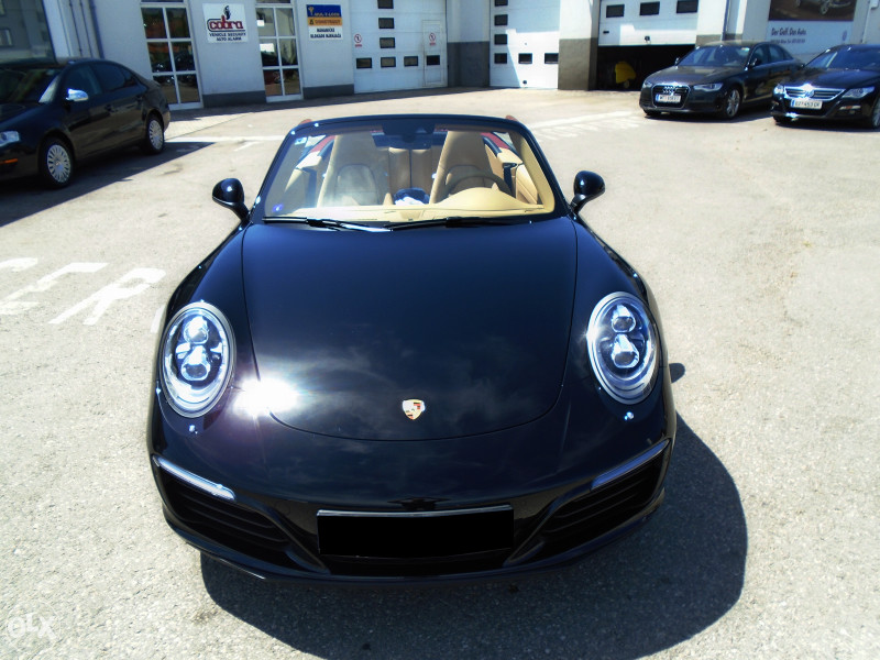 Porsche 911 Carrera 4 Cabriolet