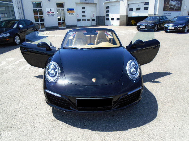 Porsche 911 Carrera 4 Cabriolet