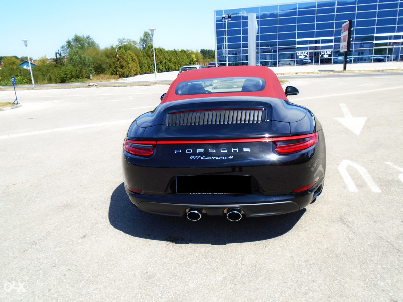 Porsche 911 Carrera 4 Cabriolet