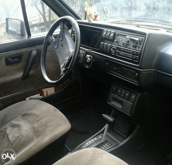 VW GOLF 2 1.8B CARAT FULL OPREMA!!!