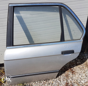 Zadnja lijeva vrata Bmw e30 kocka