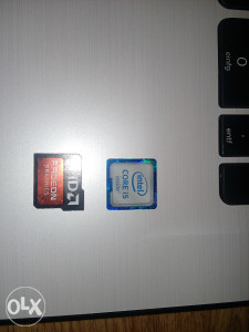 HP Pavillion 17 i5 6200u AMD M330 2GB 1TB HDD 4GB RAM