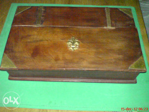 kutija za nakit sa grbom u obliku ljiljana - antikvitet
