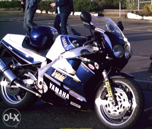 Yamaha FZR 1000 u dijelovima