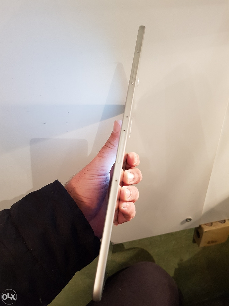 Samsung Galaxy Tab S3 9.7 SM-T825