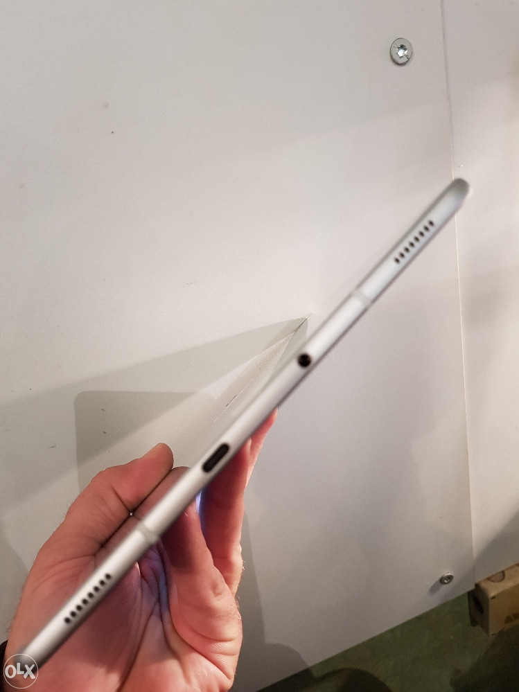 Samsung Galaxy Tab S3 9.7 SM-T825