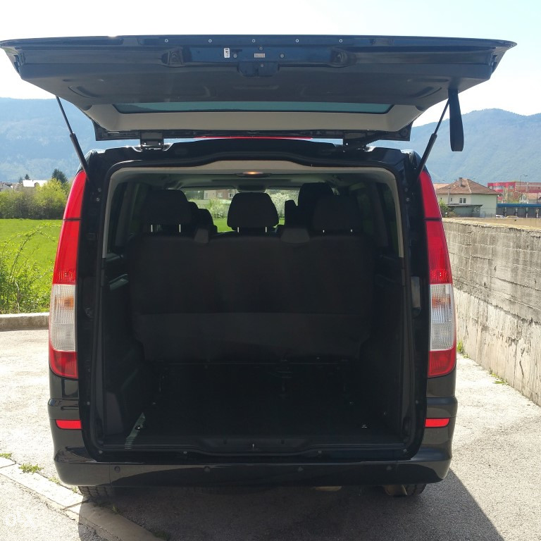 KOMBI PREVOZ TRANSFER PUTNIKA arapski engleski