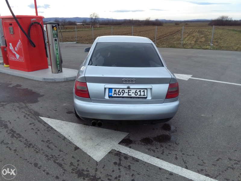 Audi A4 1.8 sekv plin