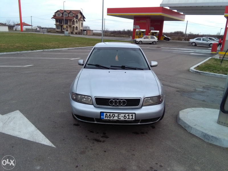 Audi A4 1.8 sekv plin