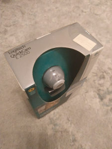 LOGITECH E2500