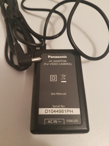 Punjač Panasonic za Kameru