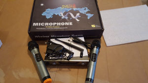 mikrofon vocal alumini wireles 2 u paru sa predajnikom