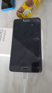 Note 4 edge RAZBIJEN