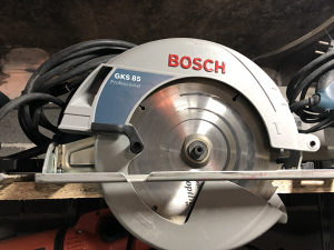 Cekular pila 235mm Bosch