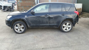 Toyota RAV4 2.2 d 2008 svi dijelovi ****