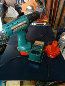 Aku busilica Makita 12v