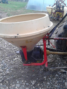 Traktorski rasipac vicon