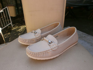 zenske cipele br.37 safran made in italy novo!!!