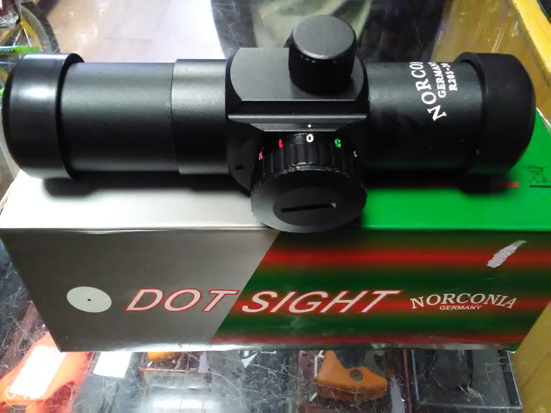 Red dot NORCONIA R 205