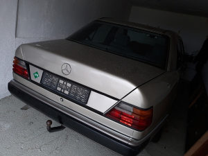 Mercedes-Benz E 230