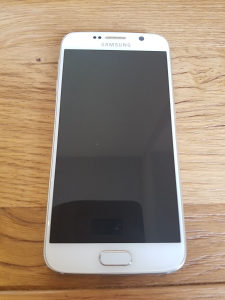 Samsung Galaxy S6 bijeli