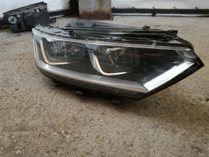 Passat 8 lijevi far