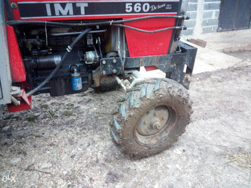 Traktor imt 560