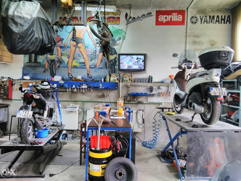 Servis motocikla / Service Motorcycle Piaggio Group