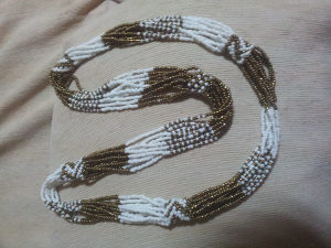 Zenska ogrlica od perli
