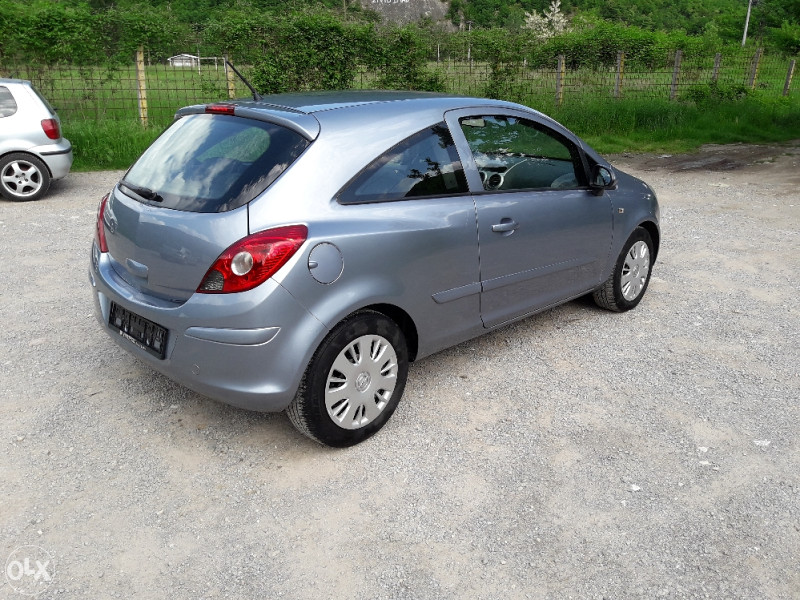 Opel Corsa 1.2b 2007 god. Extra stanje
