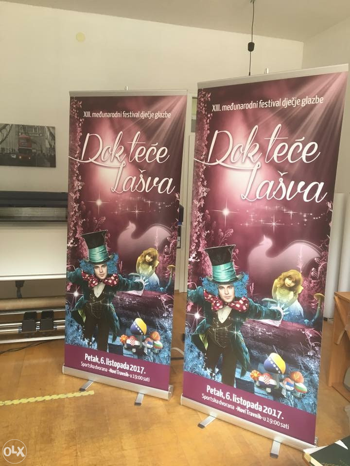 Roll up banner