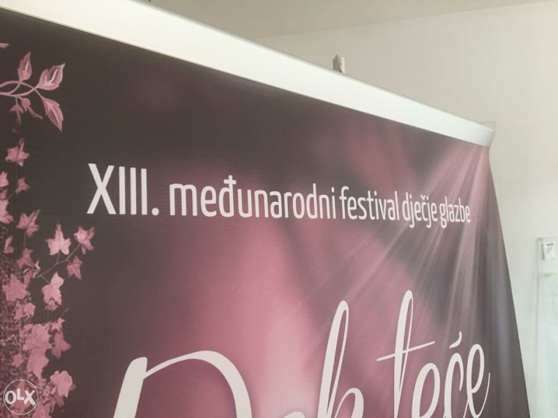 Roll up banner