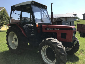 Traktor 7245