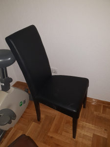 Crne stolice