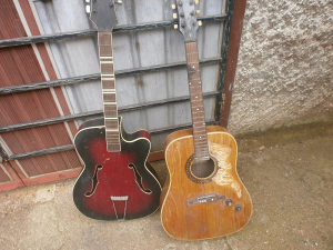 Stare gitare (za dijelove)