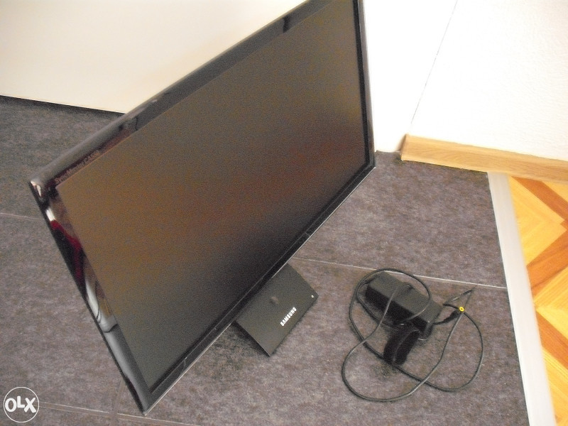 Samsung Central Station CA550 LED Monitor USB 3.0