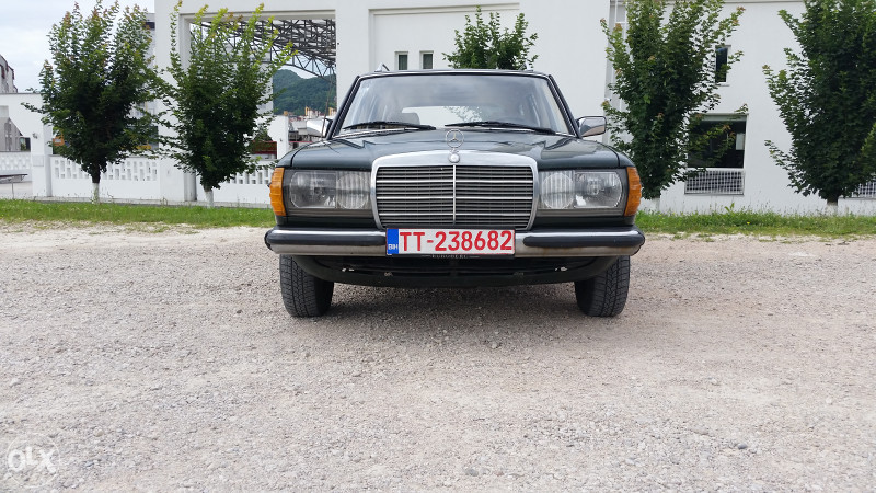 Mercedes W123 240D