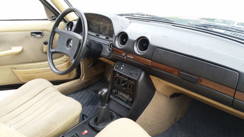 Mercedes W123 240D