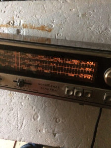 Stari radio ispravan