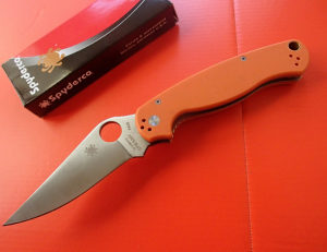 Spyderco Paramilitary 2 Oranž  nož NOVO
