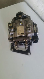 Prodajem Bosch pumpu za opel astru G 2.0 dti 74 Kw broj