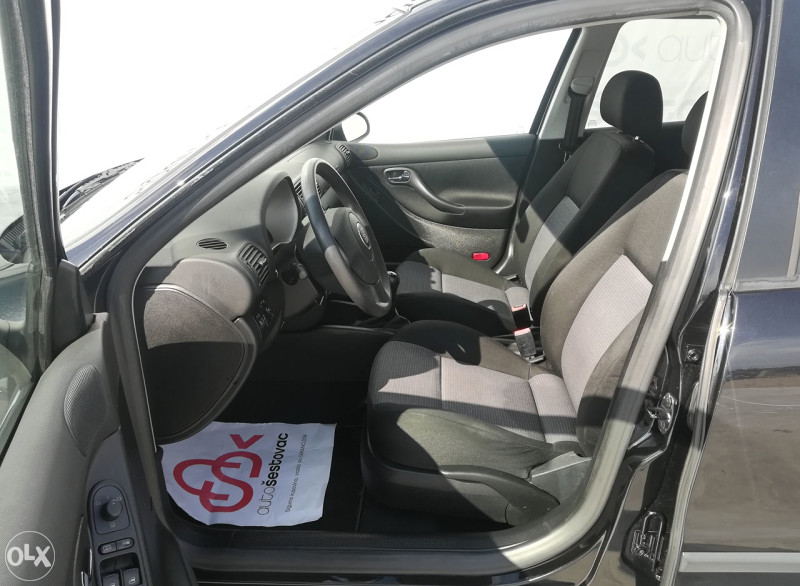 SEAT LEON 1.9 TDI  74KW 2006g.