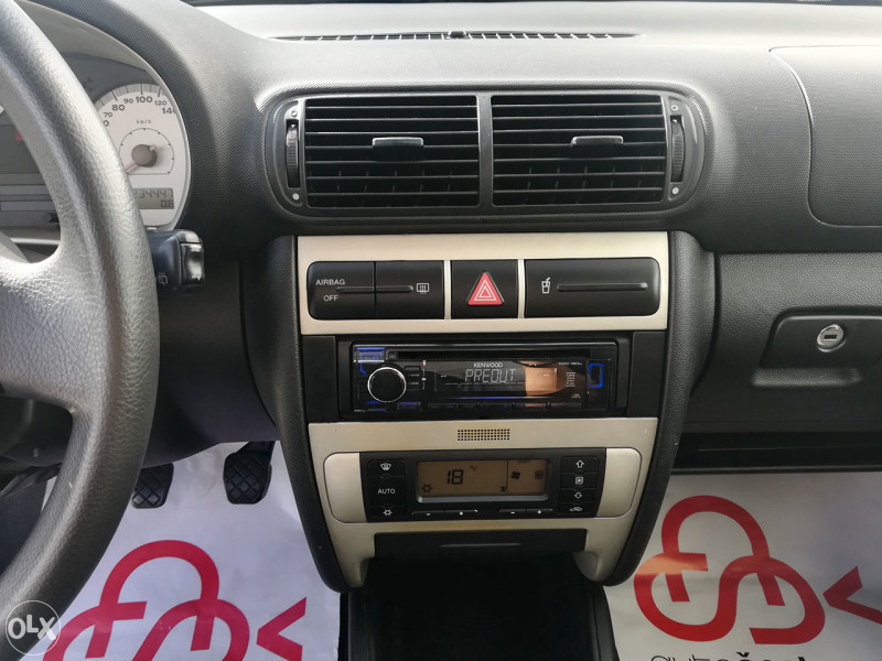 SEAT LEON 1.9 TDI  74KW 2006g.