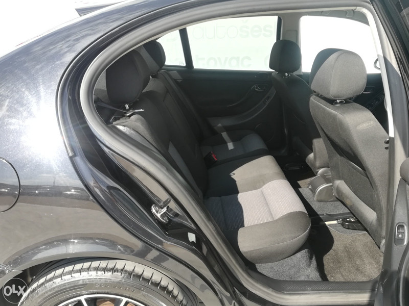 SEAT LEON 1.9 TDI  74KW 2006g.